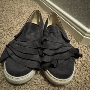 Grey ruffle tennis shoes size 7